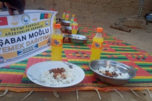 Afrika Kamerun yemek dağıtımı Kasım 2022 