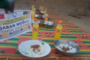 Afrika Kamerun yemek dağıtımı Kasım 2022 