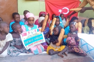 Afrika Kamerun ekmek dağıtımı 2022