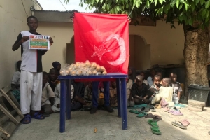 Nijerya'da ekmek dağıtımlarimiz devam ediyor 