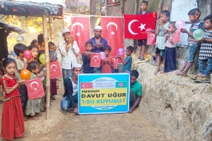 Bangladeş Arakan kampları merhum Davut Uğur su kuyusu temel atma ve sondaj çalışmaları