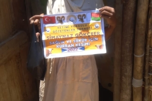 Afrika Madagaskar bölgesinde sağlık ve şükür için kurban kesimi yapılıp yoksul ailelere dagitildi