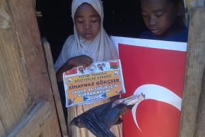 Afrika Madagaskar bölgesinde sağlık ve şükür için kurban kesimi yapılıp yoksul ailelere dagitildi