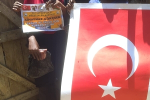 Afrika Madagaskar bölgesinde sağlık ve şükür için kurban kesimi yapılıp yoksul ailelere dagitildi