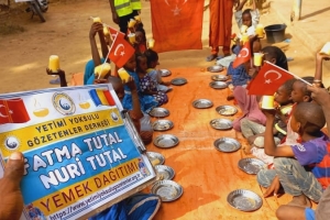 Cad ülkesinde yetim yoksul çocuklara yemek dağıtımlarumiz dev ediyor Aralık 2022