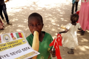 Afrika Kamerun ekmek dağıtımı Aralık 2022