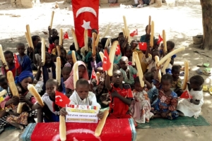 Afrika Kamerun ekmek dağıtımı Aralık 2022