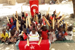 Afrika Kamerun ekmek dağıtımı Aralık 2022