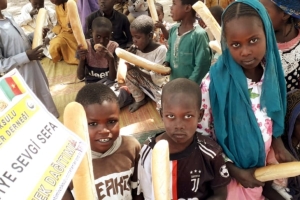 Afrika Kamerun ekmek dağıtımı Aralık 2022