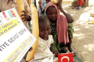 Afrika Kamerun ekmek dağıtımı Aralık 2022