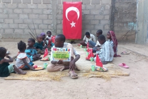 Afrika Çad yemek dağıtımlarımız devam ediyor Yetimi yoksulu gozetenler derneği 
