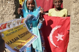 Afrika Kamerun şükür kurbanı kesin ve dağıtımı yapıldı