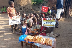 Afriga uganda'da ekmek dağıtımlarimiz devam ediyor Aralık 2022