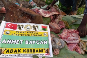 Afrika Uganda Adak kurbanı kesimi Aralık 2022 