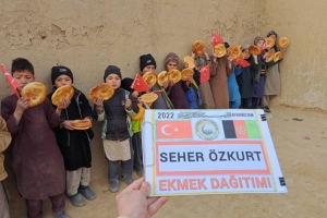 Afganistan ekmek dağıtımı 