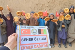 Afganistan ekmek dağıtımı 