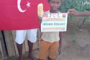 Afrika madagaskar ekmek dağıtımı 