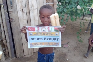 Afrika madagaskar ekmek dağıtımı 