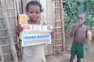 Afrika madagaskar ekmek dağıtımı 