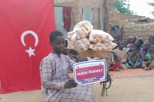 2023 yılının ilk ekmek dağıtımını Afrika Kamerun ülkesinde yaptik