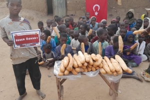 2023 yılının ilk ekmek dağıtımını Afrika Kamerun ülkesinde yaptik