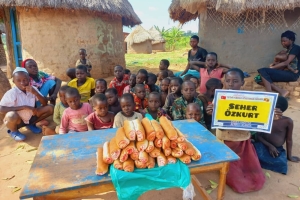 Uganda Kamerun ekmek dağıtımı 
