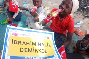 Afrika yemek dağıtım 15ı ocak 2023