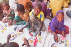 Afrika yemek dağıtım 15ı ocak 2023