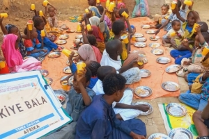 Yemek dağıtımı devam ediyor