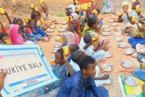 Yemek dağıtımı devam ediyor