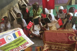 Afrika Kuran-ı kerim dağıtımı