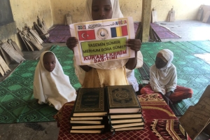 Afrika Kuran-ı kerim dağıtımı