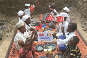 Afrika Yemek Dağıtımı