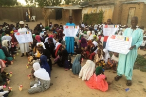 Mevlid-i Şerif çoçukları sevindirme meyve suyu büskivi dağıtımı