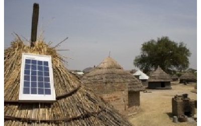 AFRİKA GÜNEŞ ENERJİLİ EV AYDINLATMA YENİLENEBİLİR ENERJİ