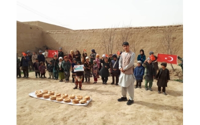 Ekmek dağıtımı Afganistan 2022