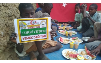 Dünyanın 2.en Fakir ülkesi Afrika Orta Afrika Cumhuriyeti yemek dağıtımı 20 Görsel