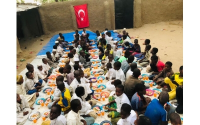Afrika Çad bölgesinde iftar yemeği dağıtımı yapıldı Ramazan 2022