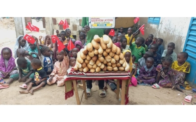 Ekmek dağıtımlarımız devam ediyor Bugün Afrika Benin de yetim ve yoksul ailelere dağıtıldı Eylül 2022