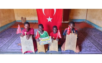 Yurtdışı Afrika Benin de Medrese öğrencilerine Kur'an-ı Kerim dağıtımı yapıldı Eylül 2022