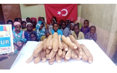 Afrika Kamerun ekmek dağıtımı 2022