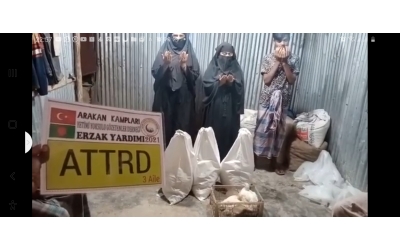 Arakan kampları erzak dağıtımı