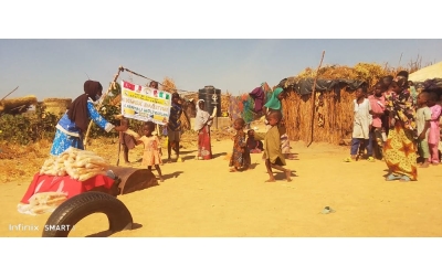 Afrika Nijerya'da Boko Haram terör örgütünden kaçan mültecilere yardım