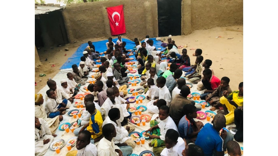 Afrika Çad bölgesinde iftar yemeği dağıtımı yapıldı Ramazan 2022