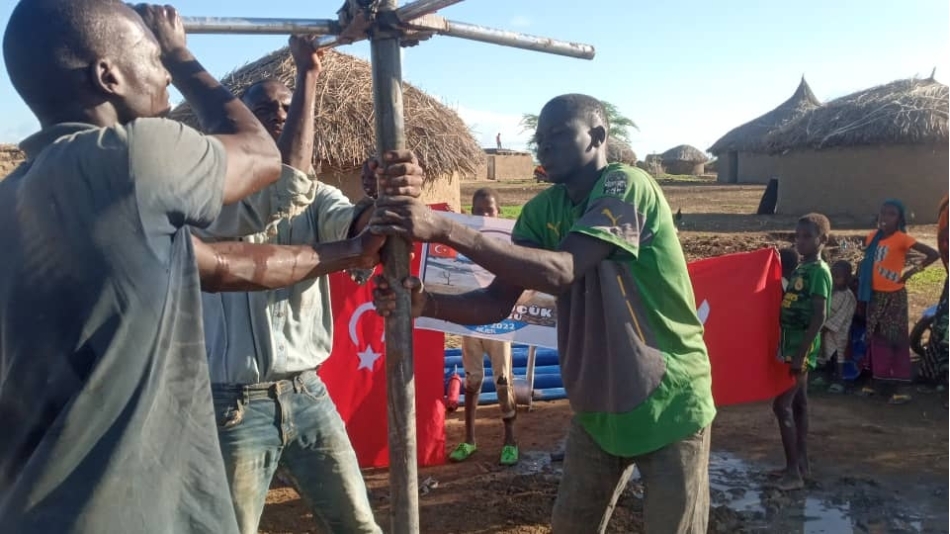 Afrika Nijer Su kuyusu sondaj çalışması Murat Küçük su kuyusu Temmuz 2022