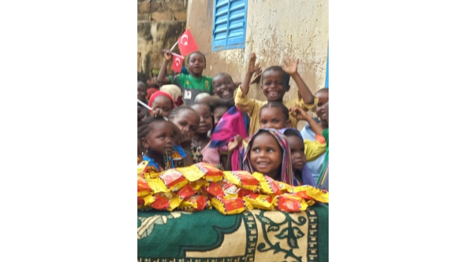 Afrika BENİN bisküvi dağıtımı Eylül 2022 Yetimi yoksulu gözetenler Derneği 