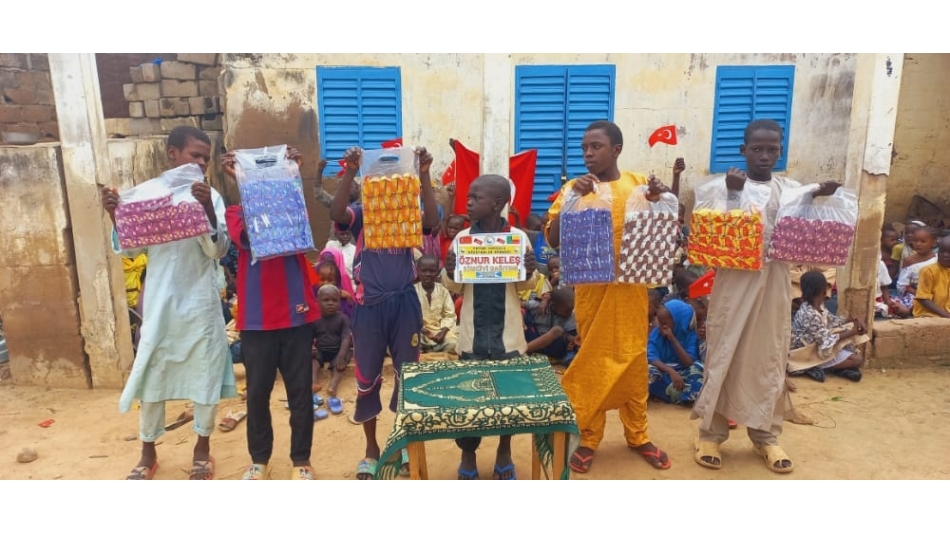 Bisküvi dağıtımlarimiz devam ediyor Afrika Benin Eylül 2022 