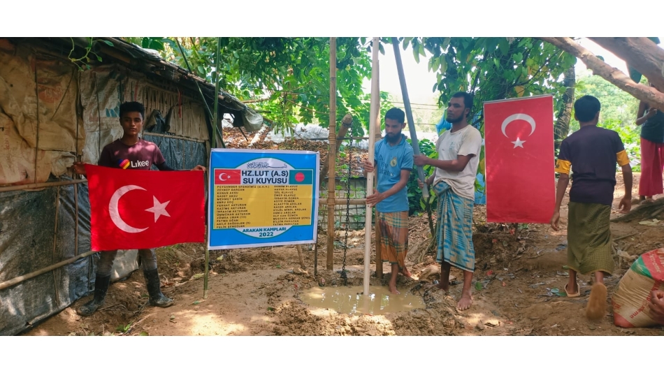 Hz.lut aleyhisselam su kuyusu sondaj çalışması suyun bulunması boruların döşenmesi 