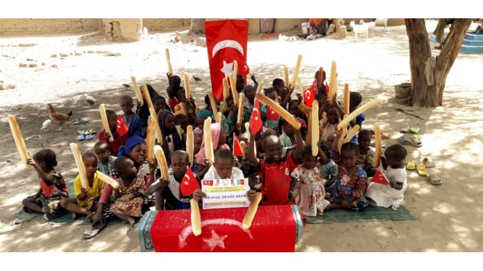 Afrika Kamerun ekmek dağıtımı Aralık 2022