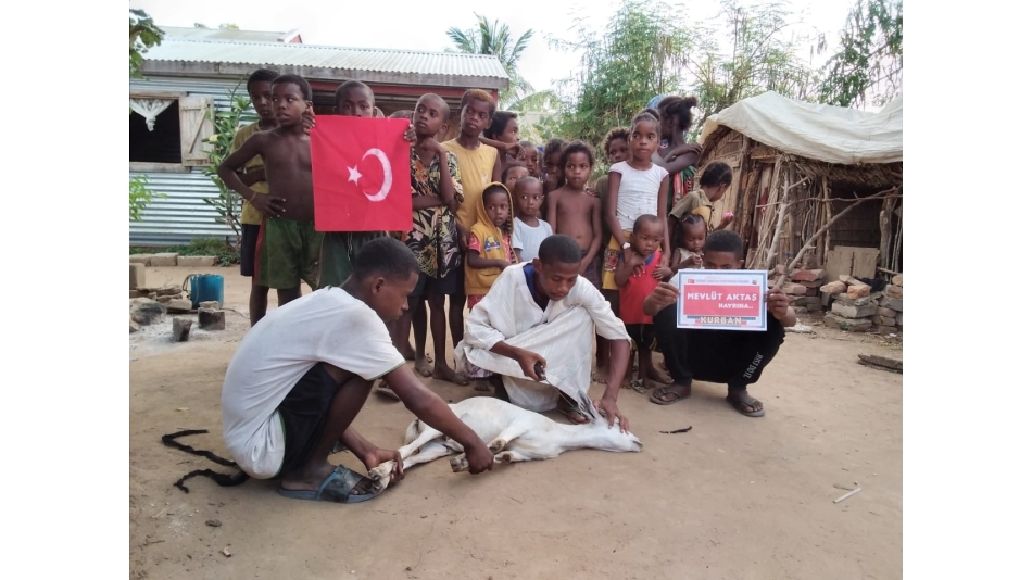 2023 yılı ilk kurban kesimini Afrika Madagaskar ülkesinde kestik